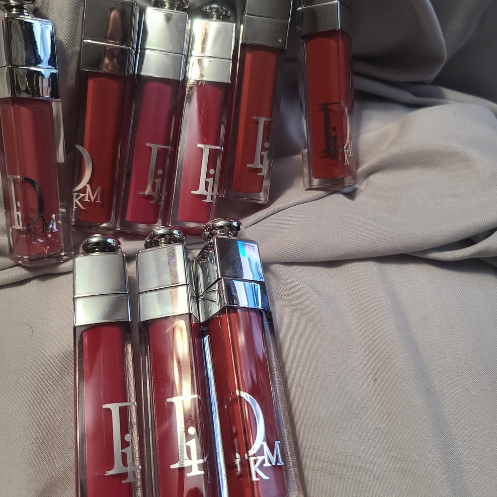 NOT DIOR BUT LOOKS LIKE IT!!!! SET OF 9 LIP MAXIMIZER HYALURONIC LIP PLUMPER